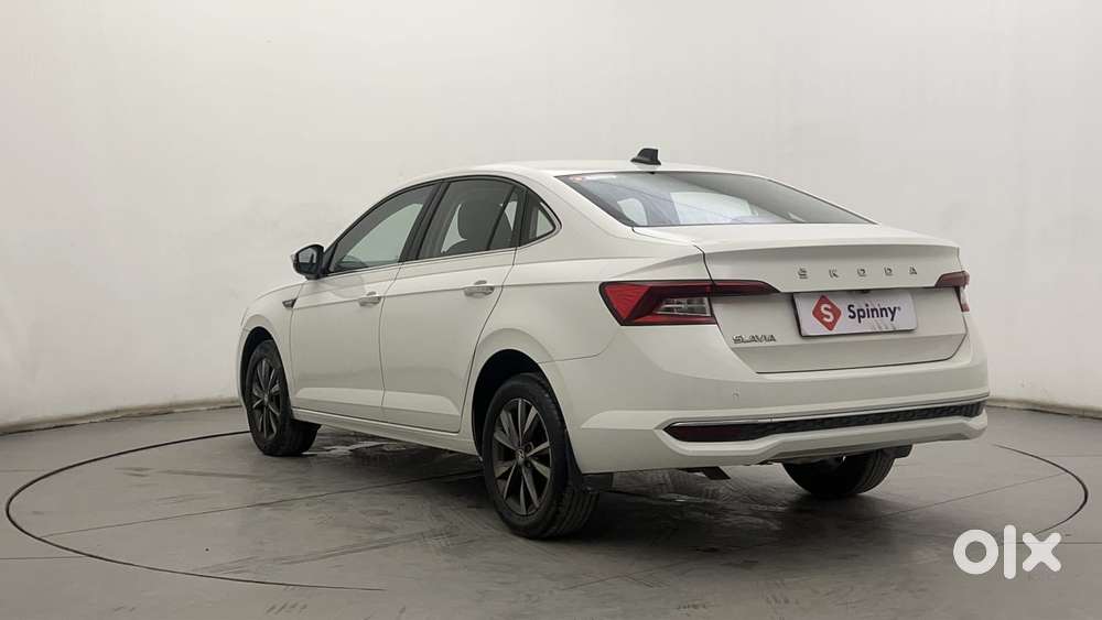 Skoda Slavia Style 1.0l Tsi At, 2022, Petrol
