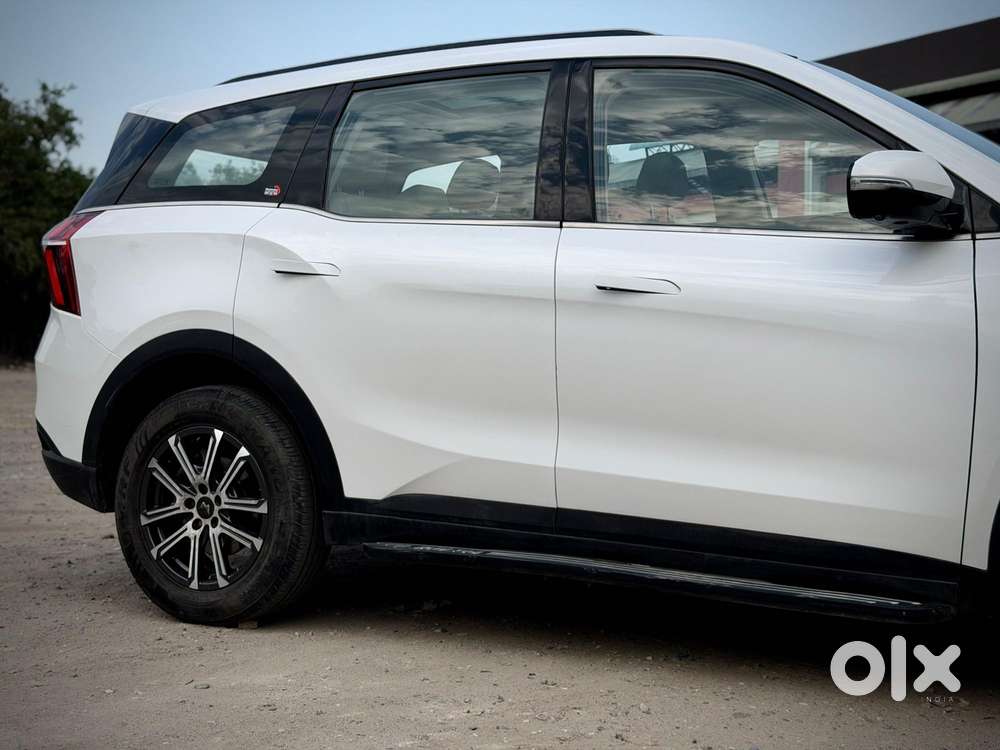 Mahindra Xuv700 2.0 Ax 7 Petrol At Luxury Pack Str, 2022, Petrol
