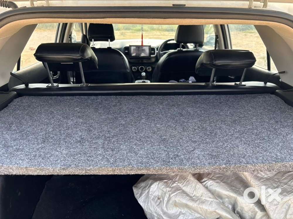 Hyundai Venue 2021 Diesel Showroom  Conditio