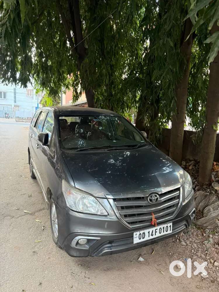 Toyota Innova 2015