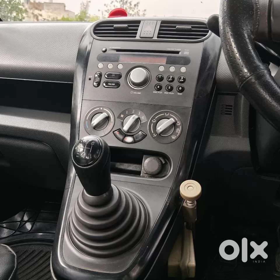 Maruti Suzuki Ritz Lxi, 2012, Petrol