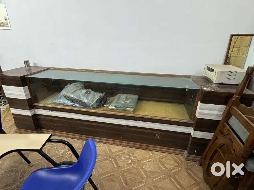 Counter for showroom