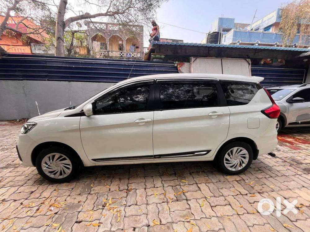 Maruti Suzuki Ertiga 2022-2023 Vxi Cng, 2023, Cng & Hybrids