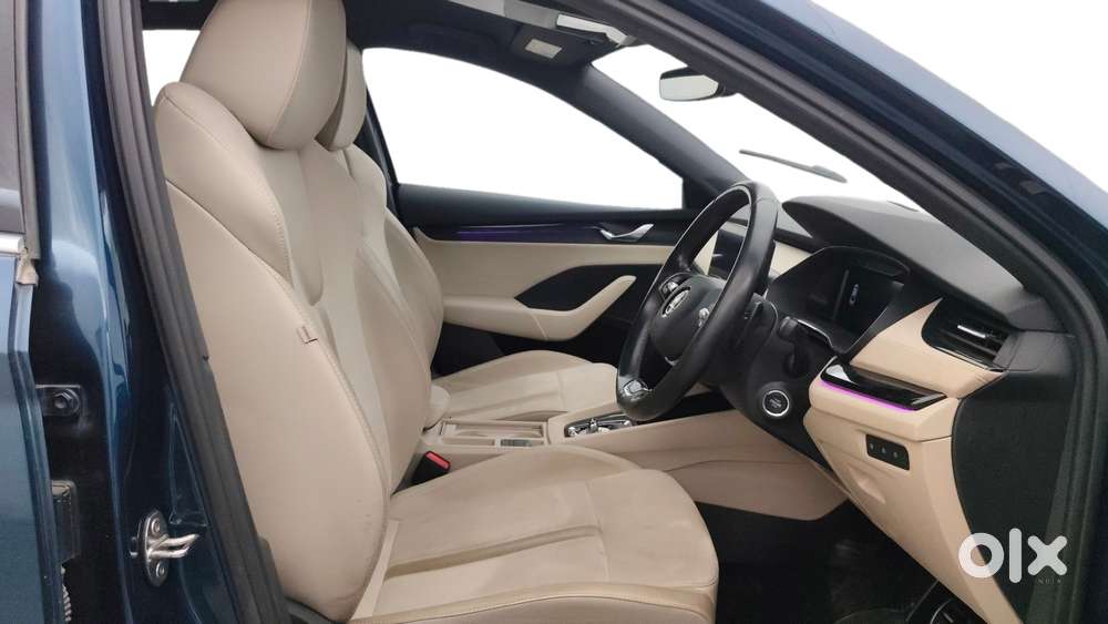 Skoda Octavia 2.0 L K Tsi At, 2023, Petrol