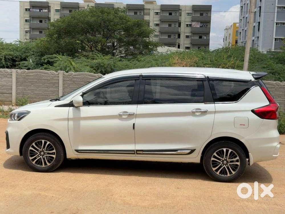 Maruti Suzuki Ertiga 1.5 Zxi Plus Shvs, 2022, Petrol