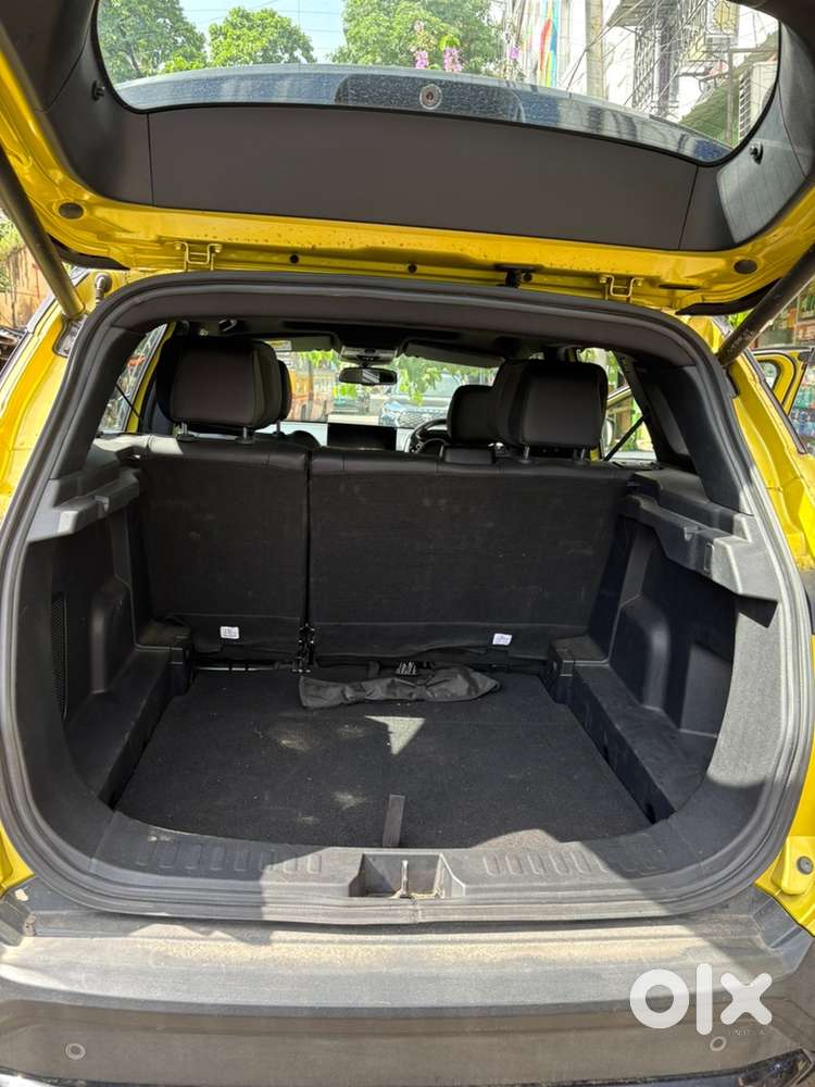 Tata Harrier Fearless Plus Dual Tone (at)