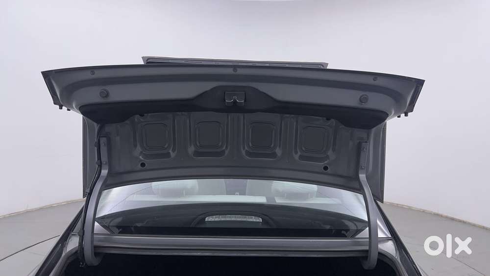 Hyundai Verna 1.5 Sx Petrol Mt, 2023, Petrol