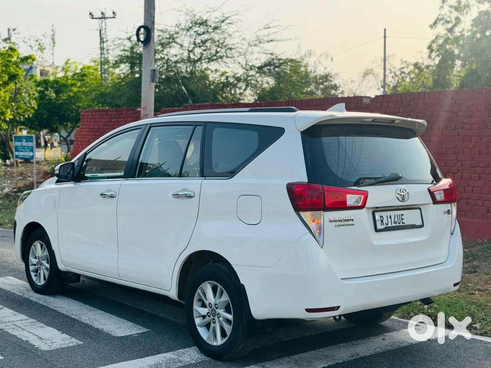 Toyota Innova Crysta 2.4 V, 2017, Diesel