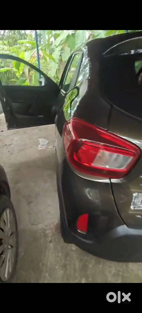 Kwid Rxt _automatic_ 2024_single Owner_8900km