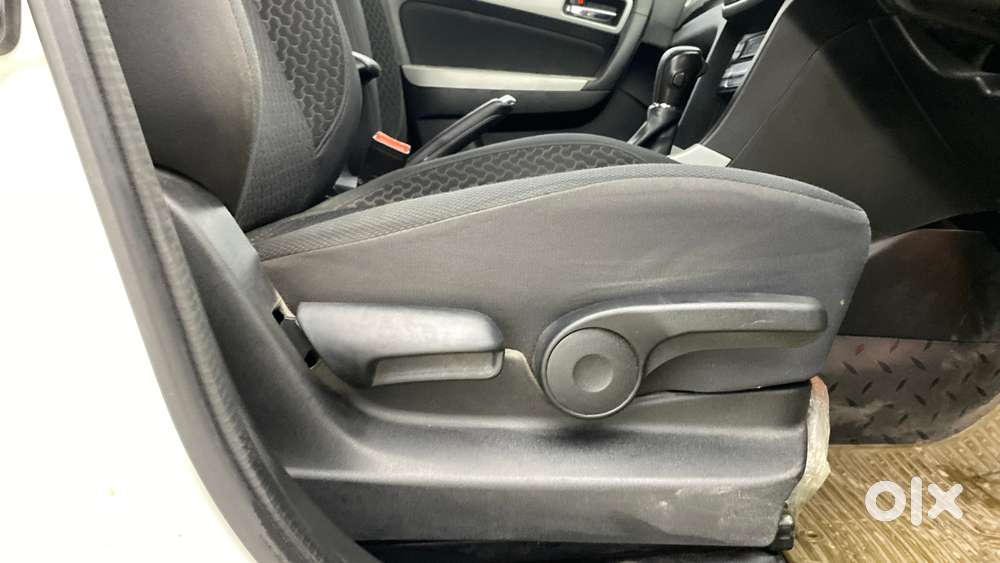 Maruti Suzuki Vitara Brezza 1.5 Zxi Plus At, 2021, Petrol