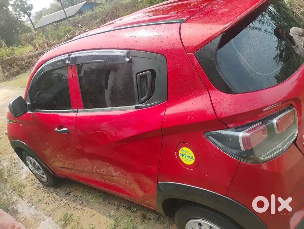 Mahindra Kuv100 Nxt 2018 Petrol 64000 Km Driven