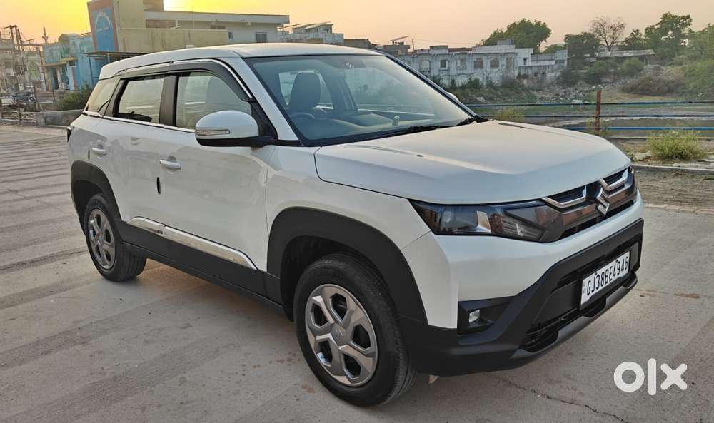 Maruti Suzuki Brezza 1.5 Lxi Cng, 2023, Cng & Hybrids