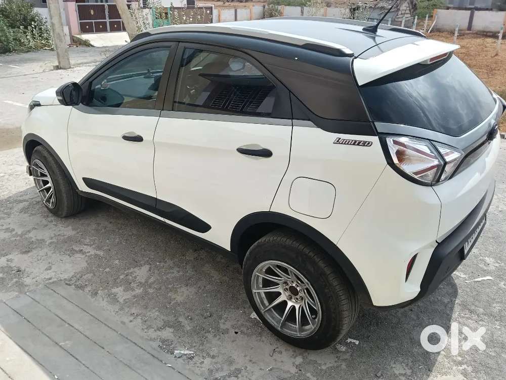 Tata Nexon Diesel 2020 4 Tyre New Company Service Record