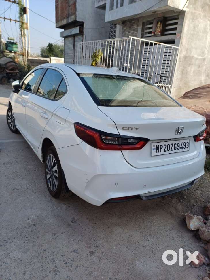 Honda City V Mt Sunroof, 2023, Petrol