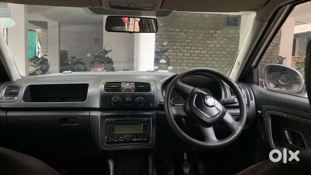 Skoda Fabia 2010 Petrol 120000 Km Driven