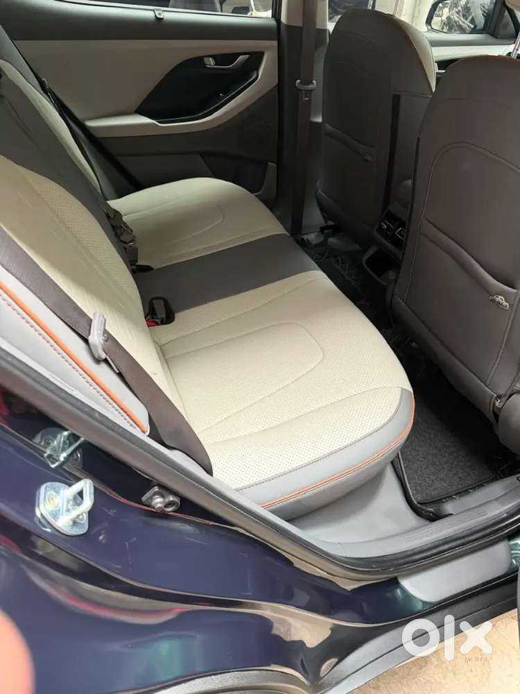 Hyundai Creta 2025 Petrol/panaromic Sunroof.
