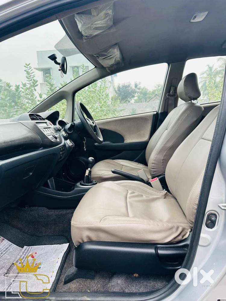 Honda Jazz V Mt Privilege, 2010, Petrol