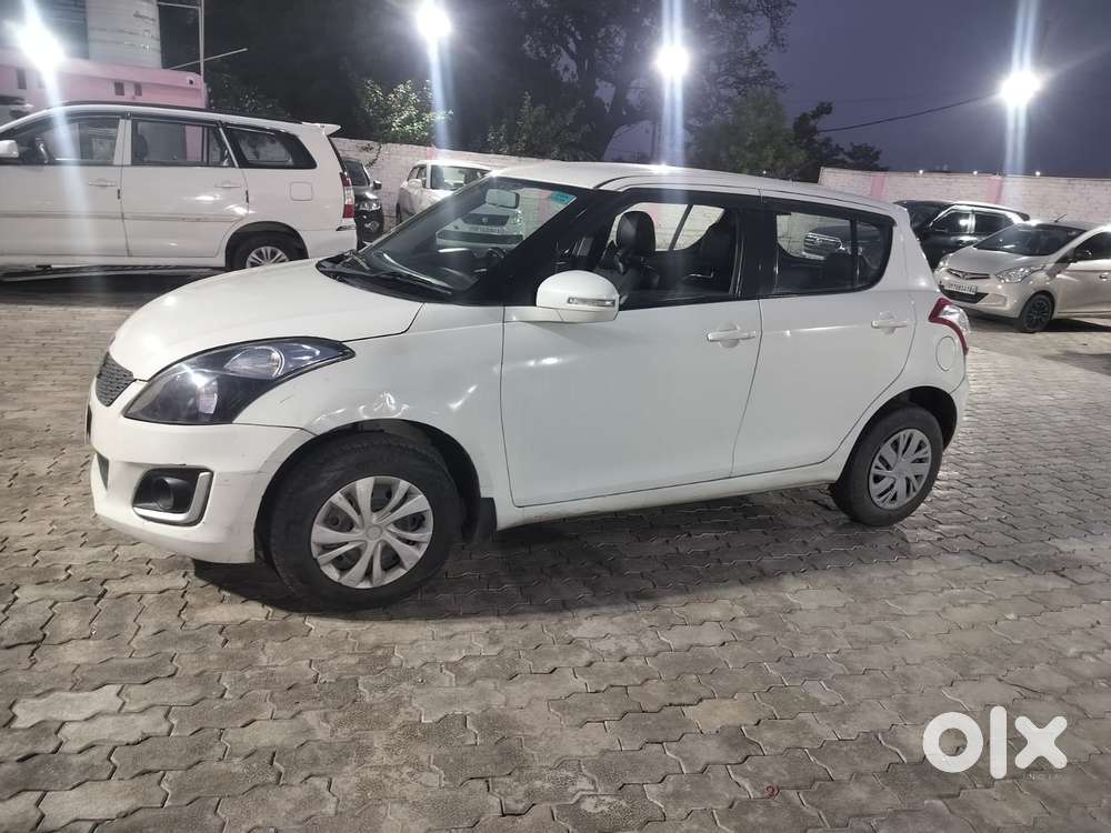 Maruti Suzuki Swift Vxi 1.2 Abs Bs-iv, 2016, Petrol