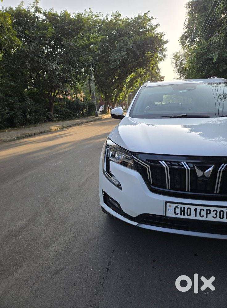 Mahindra Xuv700 2.2 Ax 7 Diesel At Str, 2023, Diesel