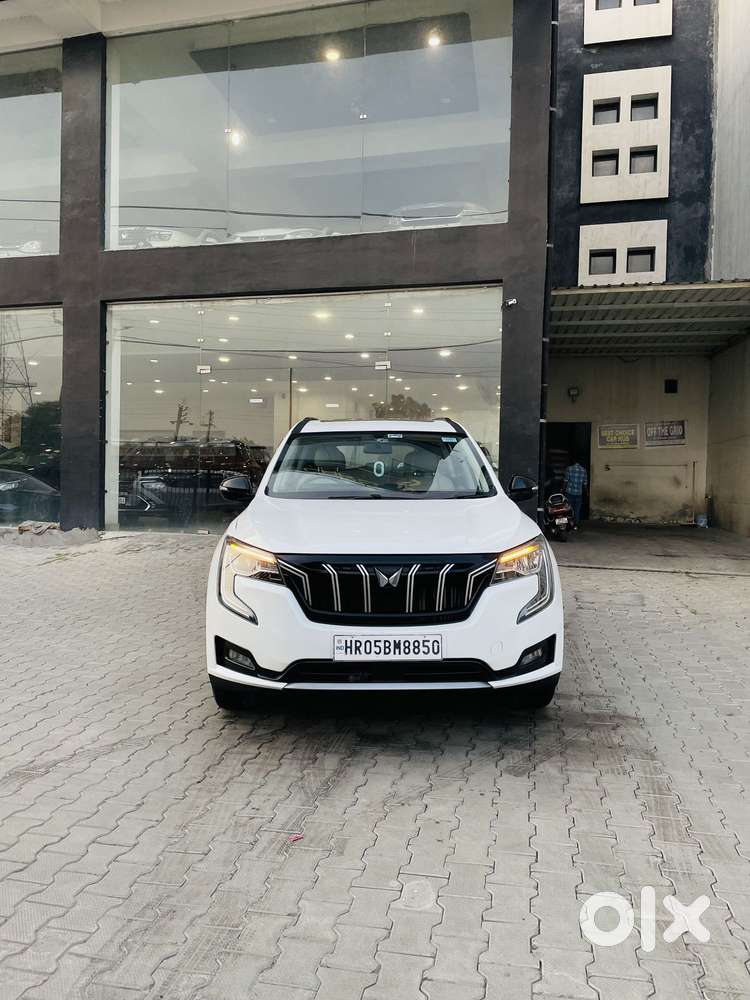 Mahindra Xuv700 2.0 Ax 5 Petrol At Str, 2024, Petrol