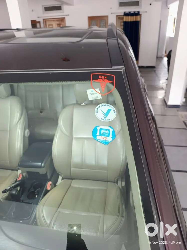 Mahindra Xuv500 W10  2016 Diesel 176000 Km Driven
