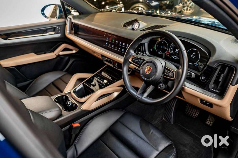 Porsche Cayenne V6 Tiptronic, 2023, Petrol