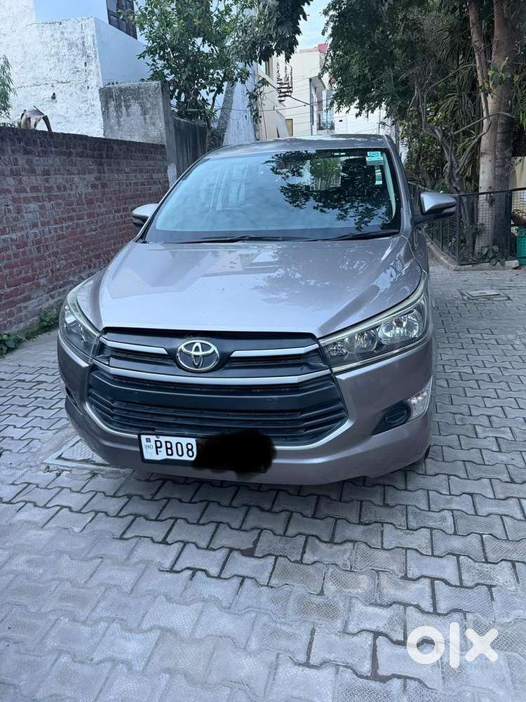 Toyota Innova Crysta 2017 Diesel Well Maintained