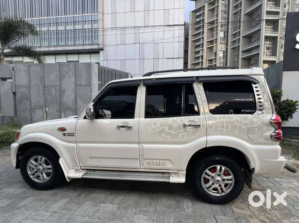 Mahindra Scorpio 2012 Vlx With Airbag White