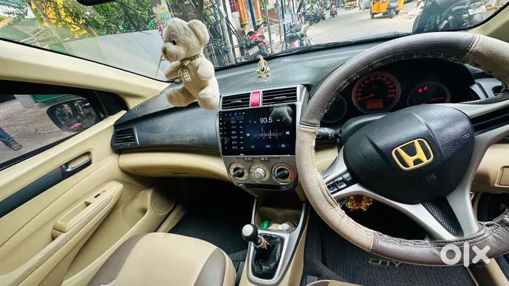 Honda City Petrol 2011 Variant