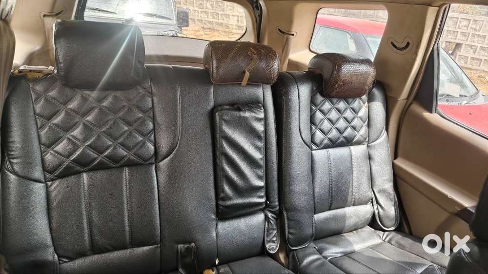 Xuv500 W8 2012