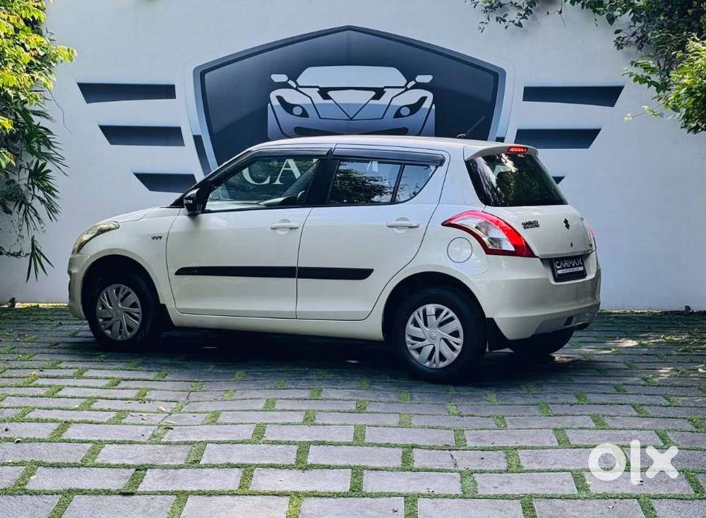 Maruti Suzuki Swift Vxi Optional, 2016, Petrol