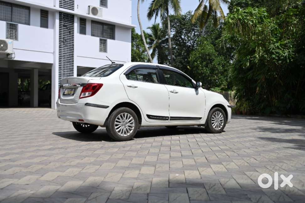 Maruti Suzuki Dzire Zxi Ags, 2023, Petrol