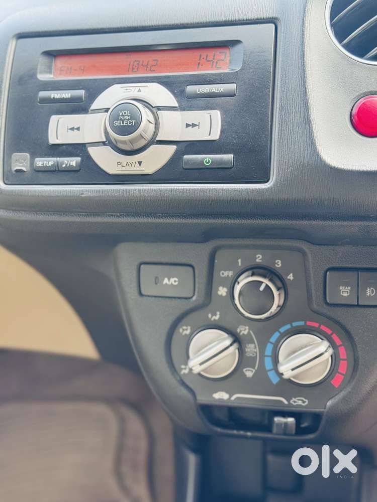 Honda Brio Vx Mt, 2014, Petrol