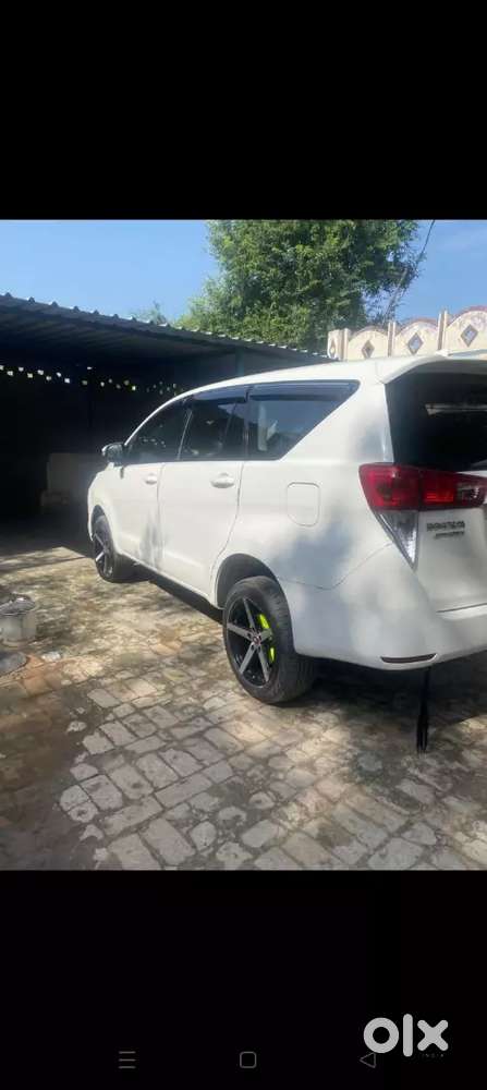 Toyota Innova Crysta 2017
