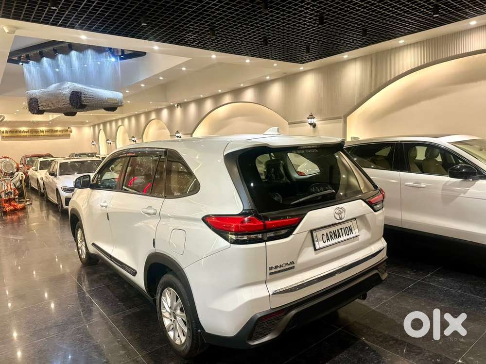 Toyota Innova Hycross 2.0 Gx 8 Str, 2023, Petrol