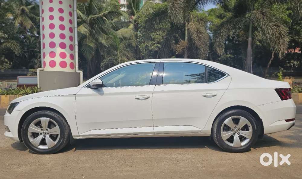 Skoda Superb [ ] 1.8 Style Tsi At, 2019, Petrol