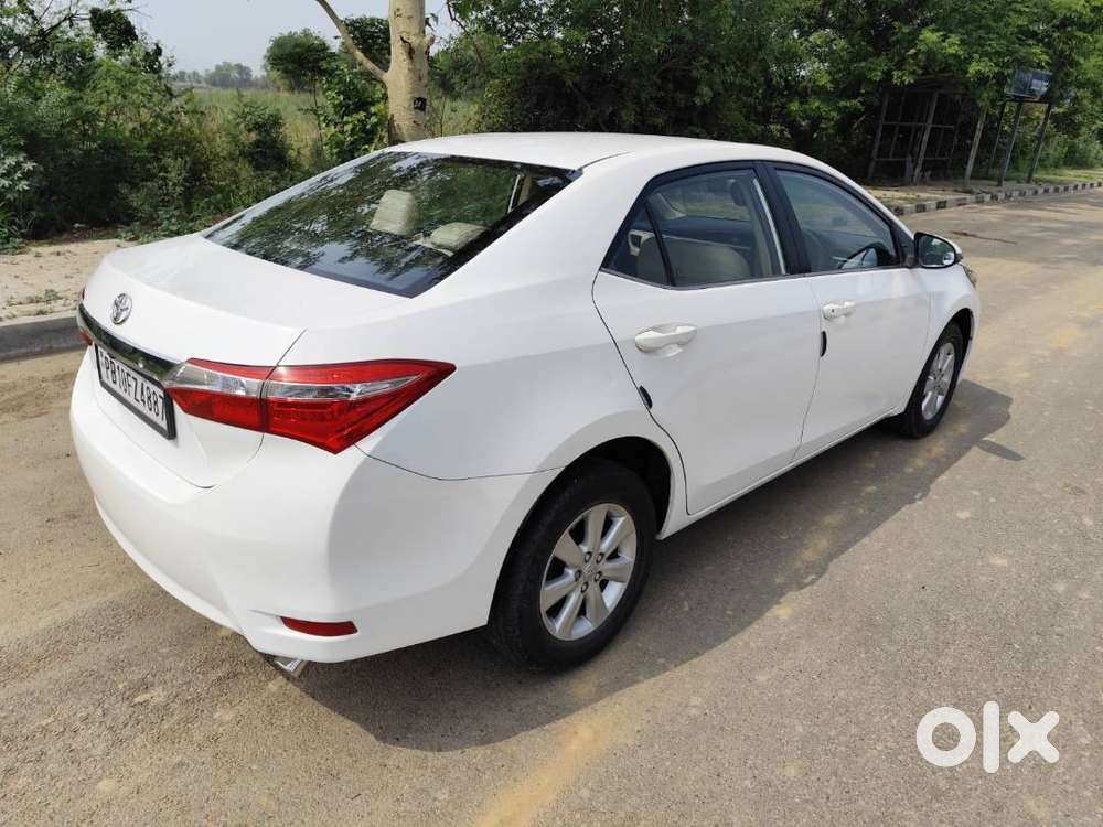 Toyota Corolla Altis 2016
