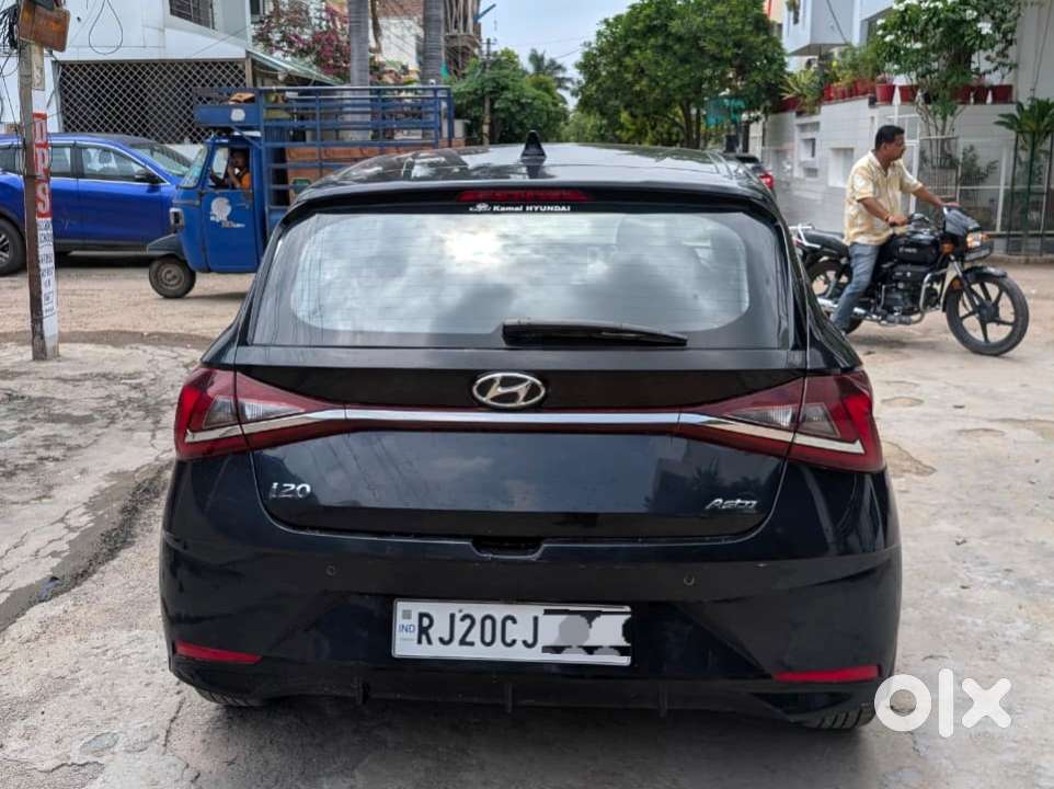 Hyundai I20 Asta (o) 1.2 Mt, 2023, Petrol