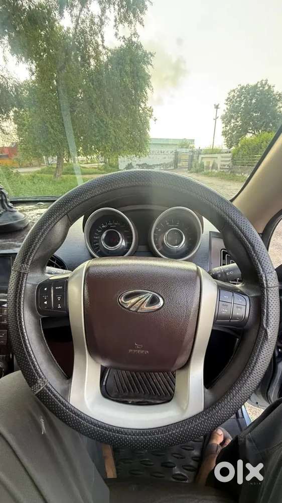 Mahindra Xuv500 2014 Diesel 80000 Km Driven