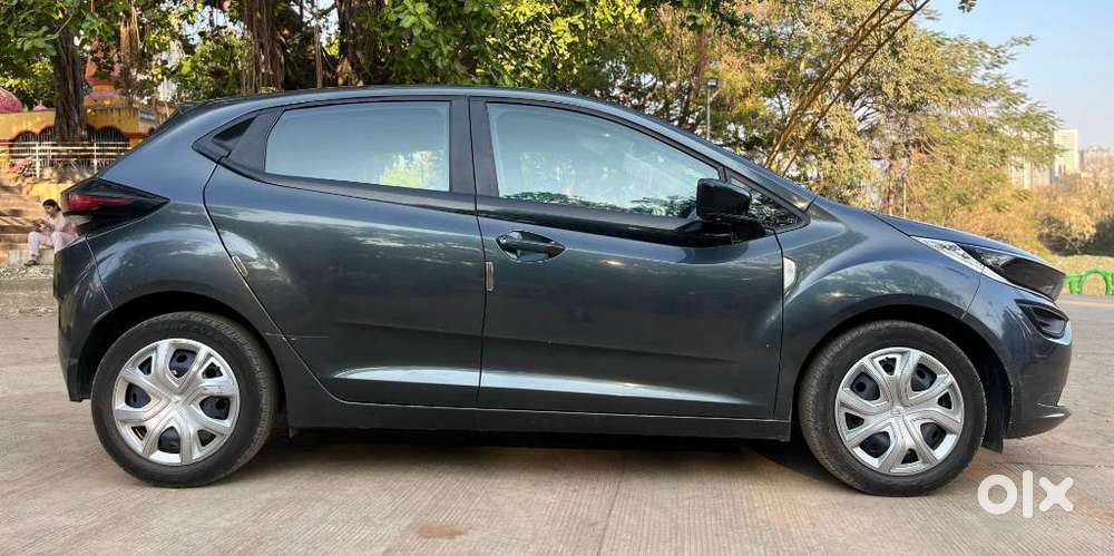 Tata Altroz, 2020, Petrol