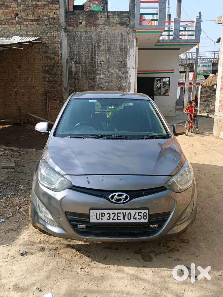 Hyundai I20 2013 Diesel 940000 Km Driven