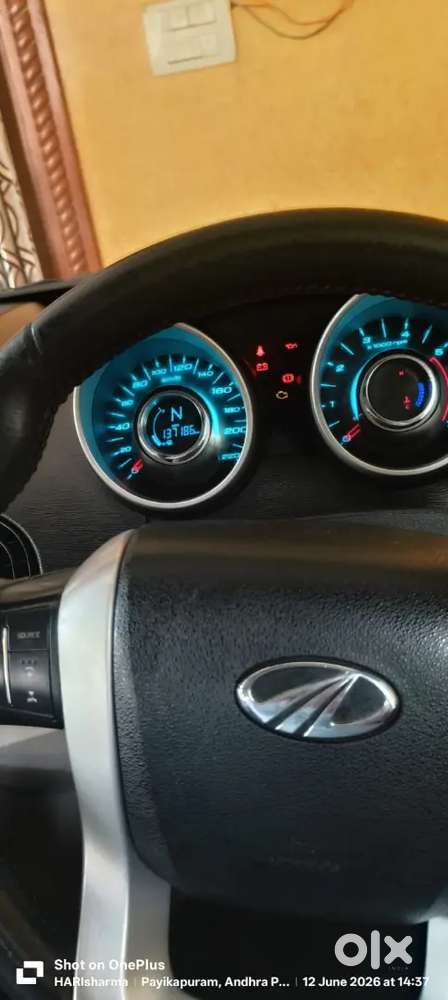 Mahindra Xuv500 W10 Automatic 2017 Diesel 137000 Km Driven