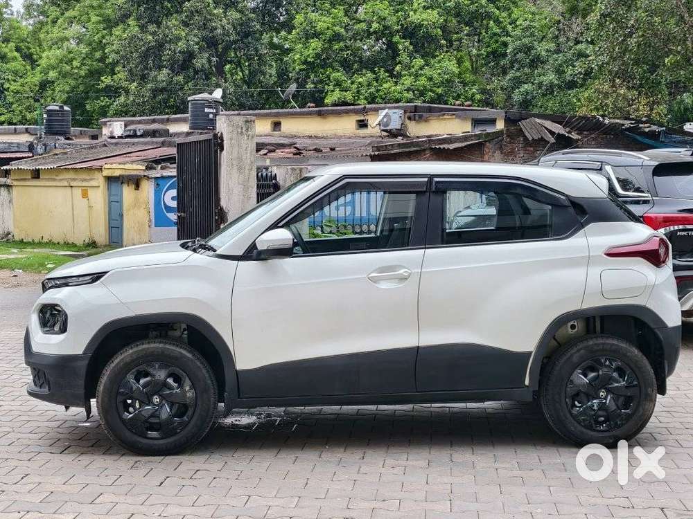 Tata Punch 1.2 Revotron Adventure Camo Rhythm Amt, 2025, Petrol