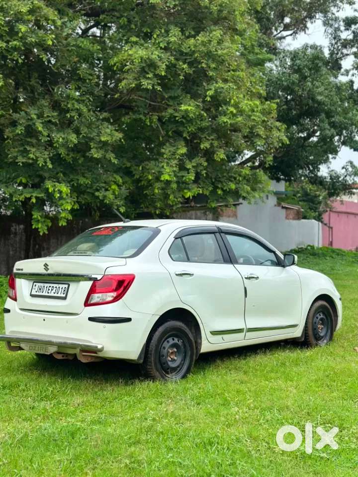 Maruti Suzuki Dzire 1.2 Vxi, 2022, Petrol