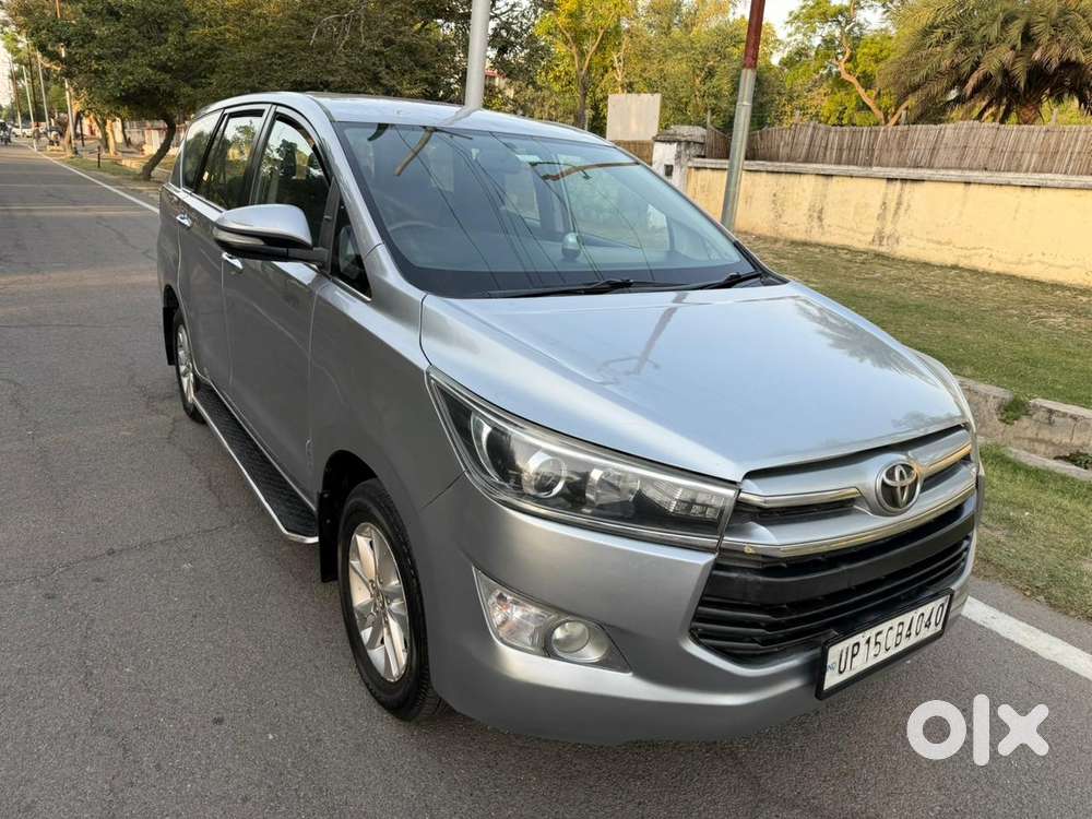 Toyota Innova Crysta 2.4 V 8 Str, 2016, Diesel