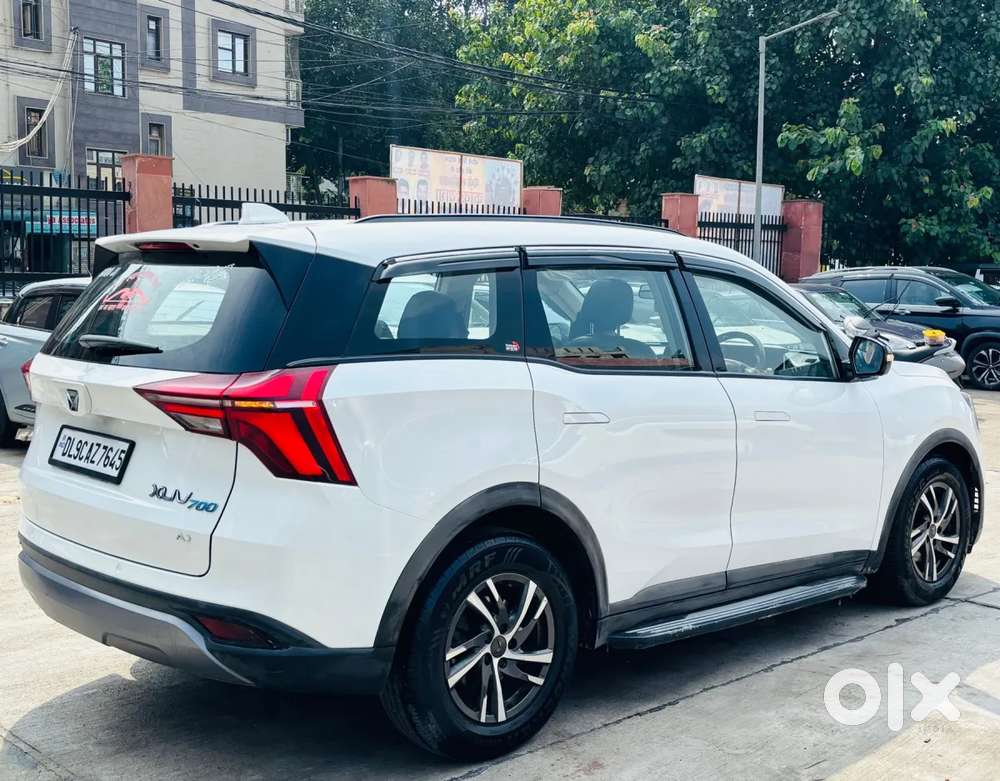Mahindra Xuv700 2.0 Ax 5 Petrol At Str, 2022, Petrol
