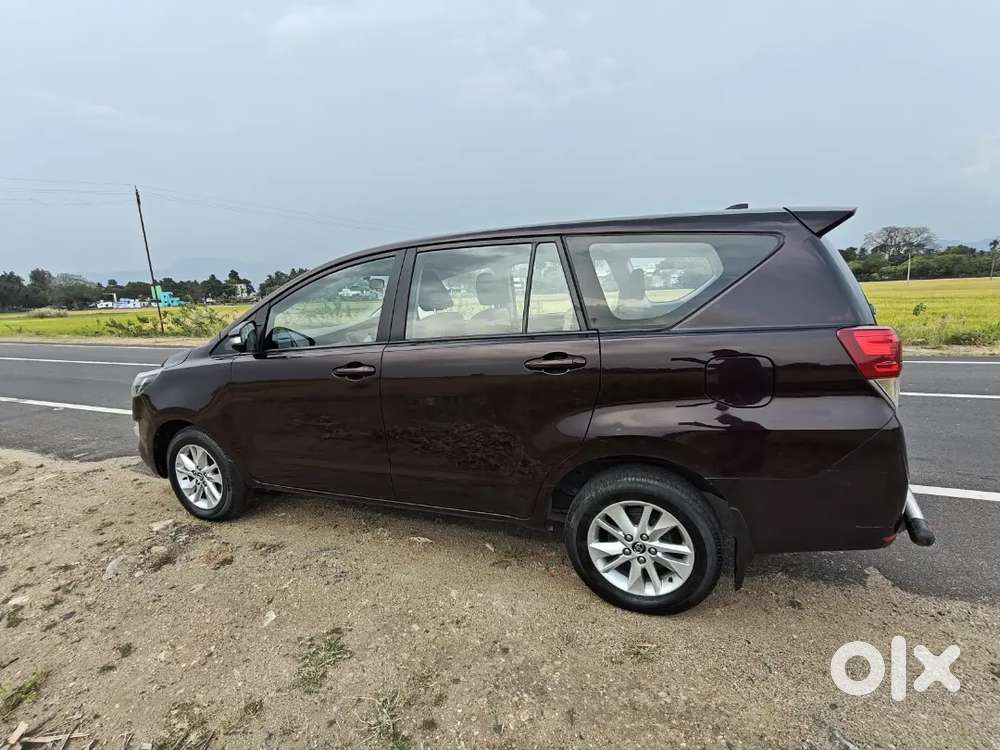 Toyota Innova Crysta 2.4 G (diesel)  67,000 Km