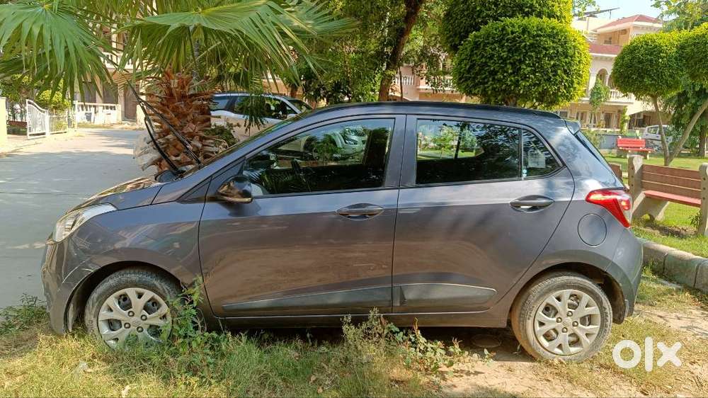 Grand I10 Sports Variant Maintained And Inly55000 K Druven