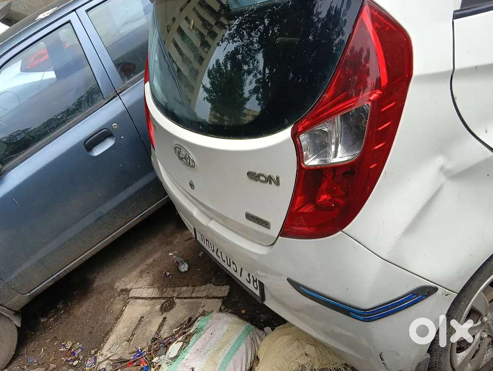 Hyundai Eon Magna+ 2011 Variant