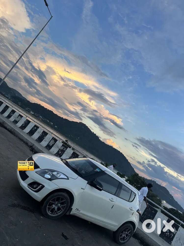 Maruti Suzuki Swift Vxi 2017